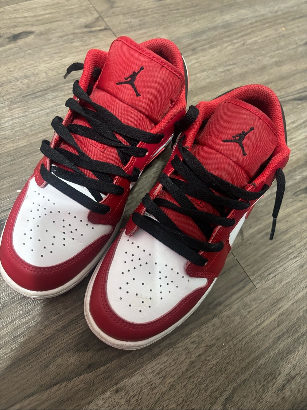 Jordan Kids Red and White Low-Top Sneakers with Black Laces